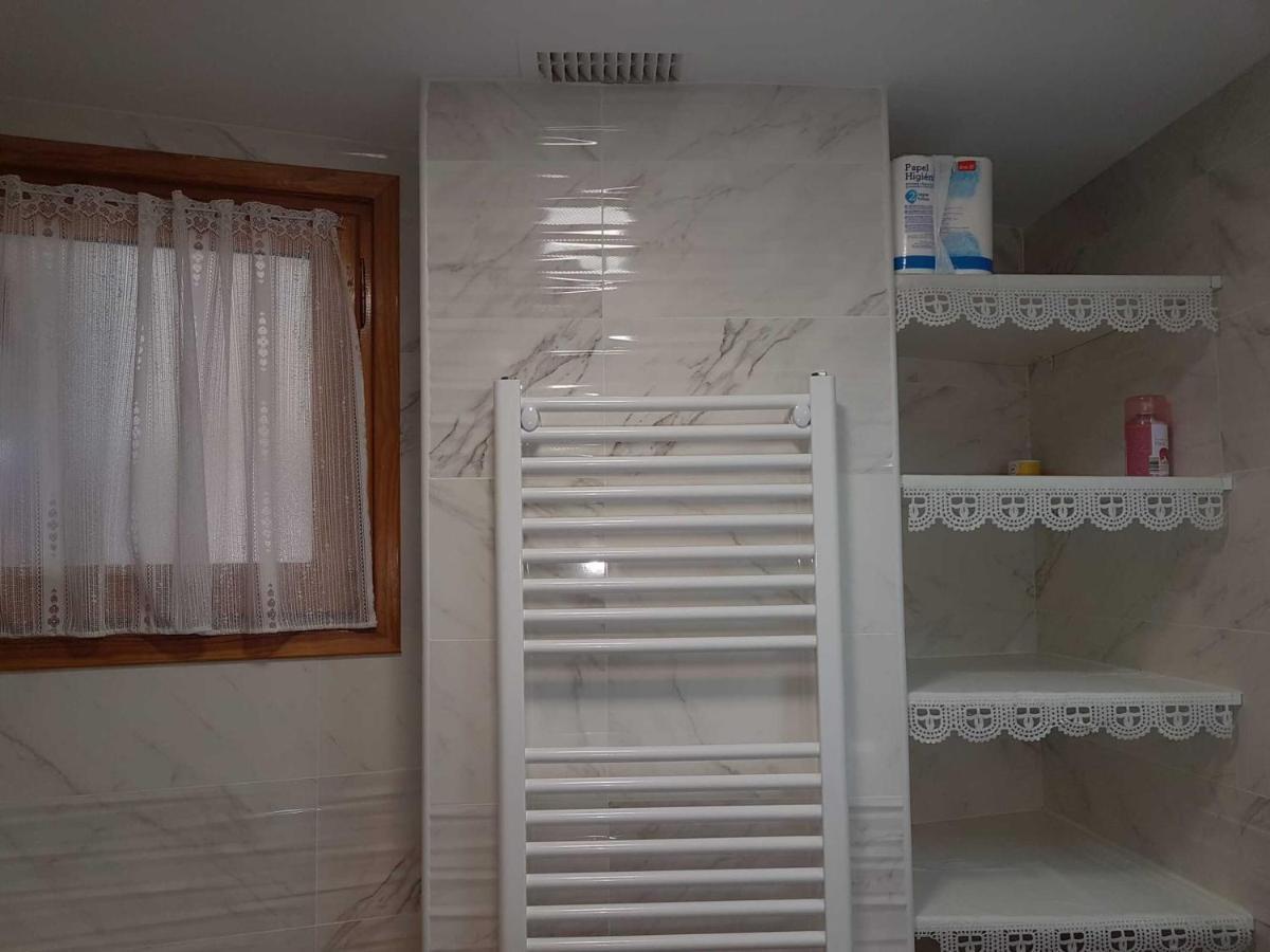 Vikerbiescas Apartment ภายนอก รูปภาพ